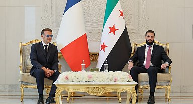 Suriye Cumhurbaşkanı Şara, Fransa Cumhurbaşkanı Macron ile görüştü