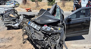 TIR'a arkadan çarpan otomobilin sürücüsü ağır yaralandı