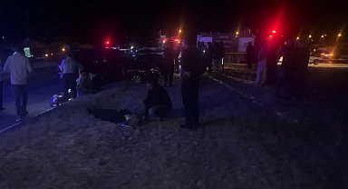 Tokat'ta iki otomobil çarpıştı; 1'i ağır 9 yaralı