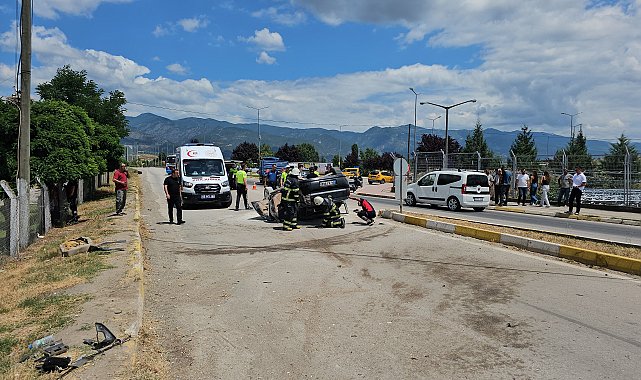 Tokat'ta otomobilin karşı yöne geçtiği kaza kamerada