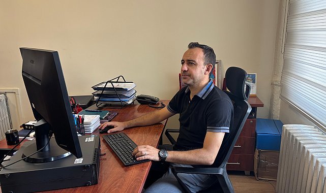 Tren raylarından sahneye uzanan yolculuk