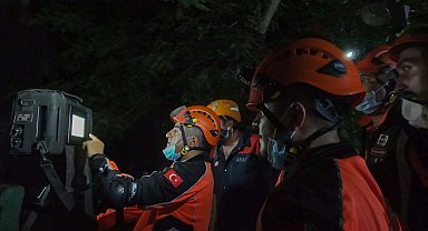 TSK, Venezuela'daki arama kurtarma faaliyetlerinde 'STM Duvar Arkası Radar' ile görev yapıyor
