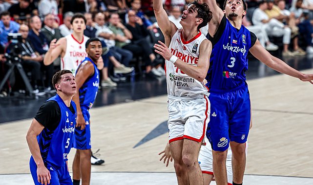 U17 Erkek Milli Basketbol Takımı çeyrek finalde