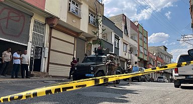 Yakalanacağını anlayınca kaçmaya çalışan şüpheliyi Özel Harekat ekipleri yakaladı