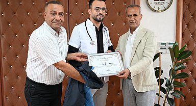 Zabıtaydı, tıp fakültesinden mezun olup Şemdinli'ye doktor olarak atandı