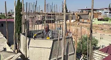 42 yıllık usta, 'Kibar Feyzo' filmindeki minareyi yapan babasının izinden gidiyor