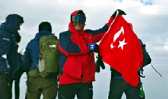 Ağrı Dağı zirvesinde Van Gölü için farkındalık mesajı