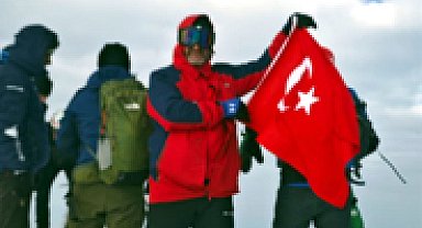 Ağrı Dağı zirvesinde Van Gölü için farkındalık mesajı