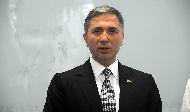 AK Parti'li Sırakaya: Gurbetçilerin gümrük sahasını terk etme süresi 29 dakika