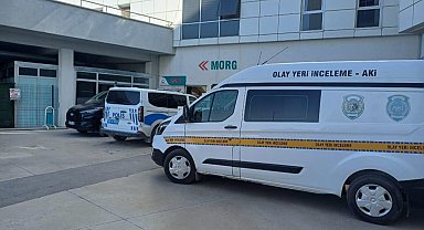 Aksaray'da iki otomobil çarpıştı; anne öldü, baba ile kızı yaralı
