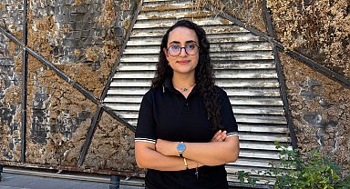 Annesi kanserle mücadele eden Türkiye 37'ncisi Hiranur'un hedefi tıp fakültesi