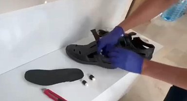 Ayakkabısının tabanına gizlediği metamfetaminle yakalandı