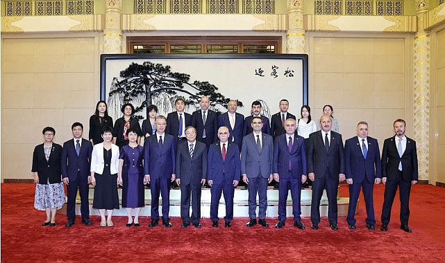 AYM Başkanı Özkaya ve beraberindeki heyetten Çin'e çalışma ziyareti