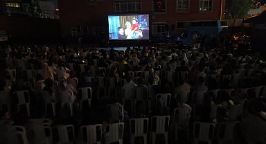 Bahçelievler'de 'Neşeli Günler' filmi izlendi