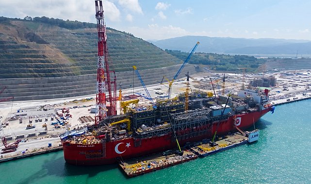 Bakan Bayraktar: Osman Gazi ile Sakarya Gaz Sahası'ndaki günlük üretimimizi 2 katına çıkaracağız