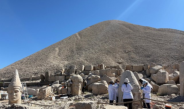 Bakan Ersoy: Nemrut'u özgünlüğünü koruyarak gelecek kuşaklara taşıyacağız