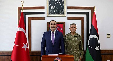 Bakan Fidan, Libya'da TSK Görev Grup Komutanlığı'nı ziyaret etti