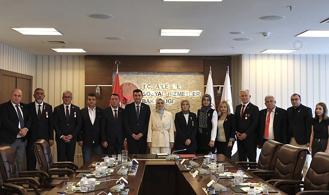 Bakan Göktaş, şehit aileleri ve gazilerle bir araya geldi