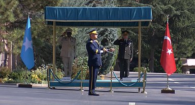 Bakan Güler, Somali Genelkurmay Başkanı Tuğgeneral Mohamud'u kabul etti