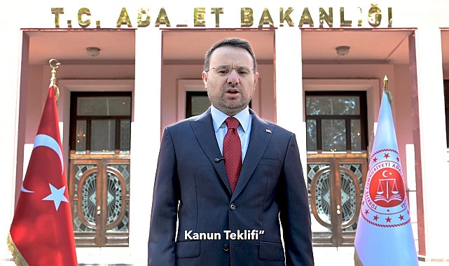 Bakan Gürlek: Şehitlerimizin aziz hatıralarını incitecek hiçbir tasarrufa izin verilmeyecek