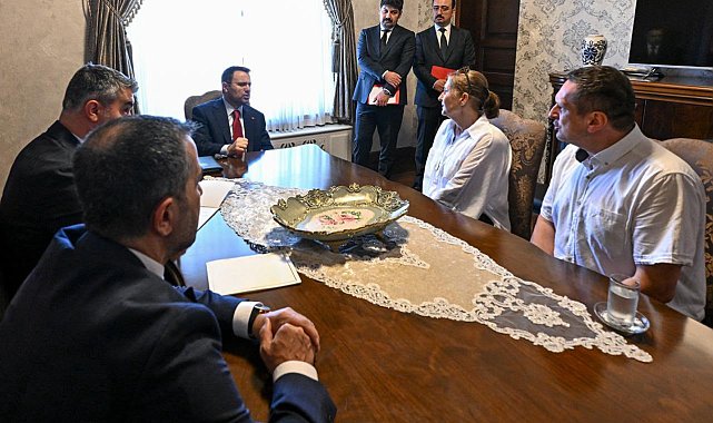 Bakan Gürlek, yorgun mermi ile hayatını kaybeden Emir'in ailesiyle görüştü