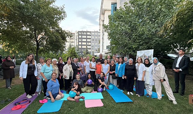 Bakan Memişoğlu, vatandaşlarla birlikte egzersiz yaptı