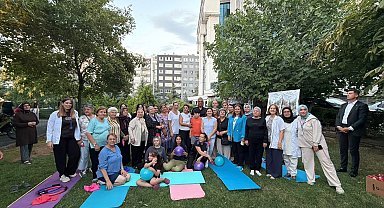 Bakan Memişoğlu, vatandaşlarla birlikte egzersiz yaptı