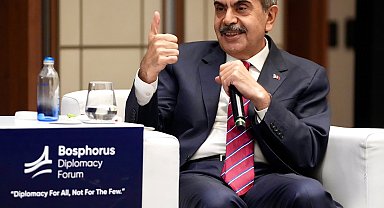 Bakan Tekin: Sınav sistemine ilişkin bir değişiklik yok, soru havuzu yeni müfredata göre olacak