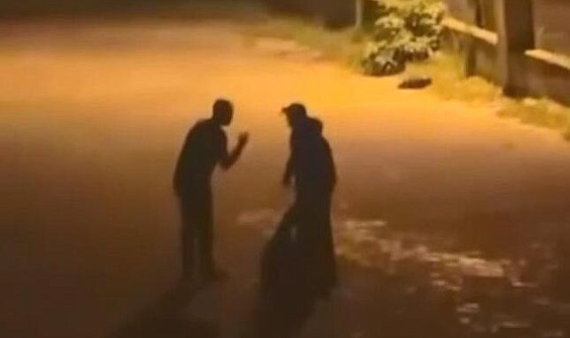 Başakşehir'de yolda silahlı saldırıya uğrayan Eyüphan ağır yaralandı; arkadaşları başında bekledi