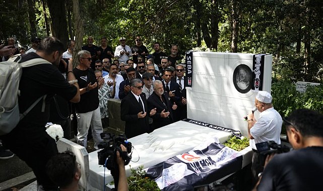 Beşiktaş Onursal Başkanı Süleyman Seba, mezarı başında anıldı Fotoğraf eklendi