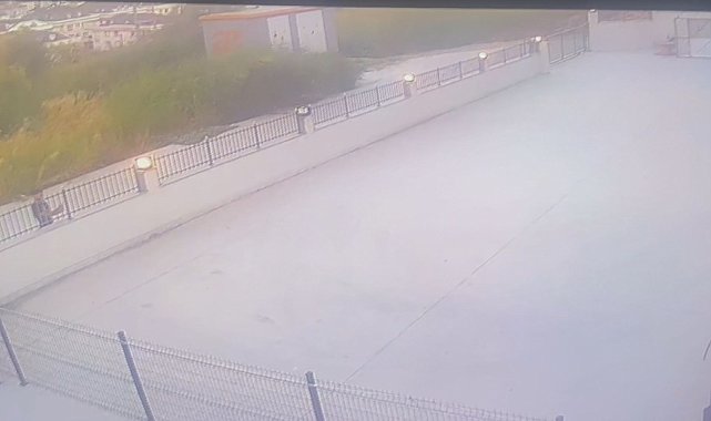 Beylikdüzü'nde silahla etrafa ateş açan şüpheli kamerada