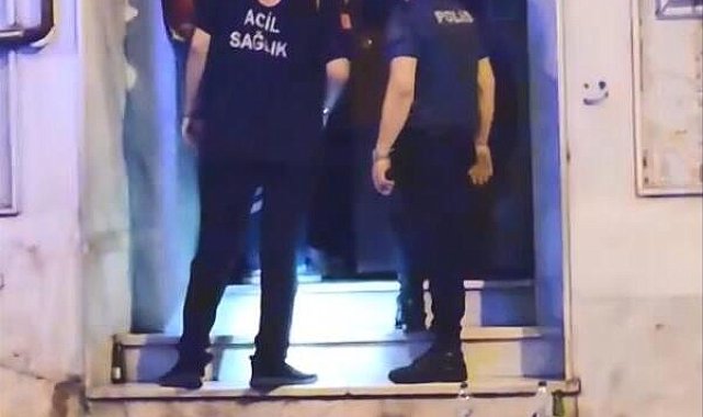 Beyoğlu'nda vatandaşların kötü koku ihbarı yaptığı evde ceset bulundu