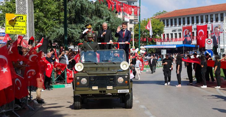 Bursa'da Zafer Bayramı coşkusu