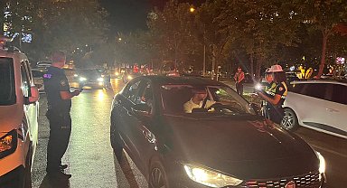 Bursa'da asayiş uygulaması; aranan 21 kişi yakalandı