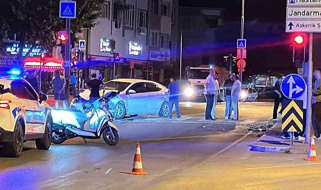 Bursa'da iki otomobil çarpıştı; 9 yaralı