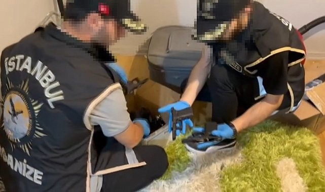Büyükçekmece'de kaçak silah operasyounu; 23 tabanca ele geçirildi
