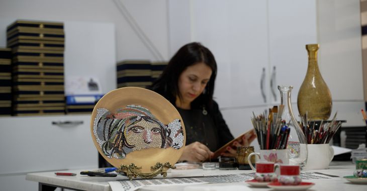 Cam, ustaların elinde sanata dönüşüyor