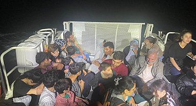 Çanakkale'de 37 kaçak göçmen ile 2 organizatör şüphelisi yakalandı