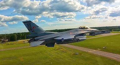 Çelik kanatlar, Estonya'da NATO görevini sürdürüyor