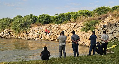 Ceyhan Nehri'nde kaybolan 2 çocuk için arama çalışmaları 2'nci günde