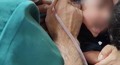 Çocuğun kulağından canlı kene çıkarıldı