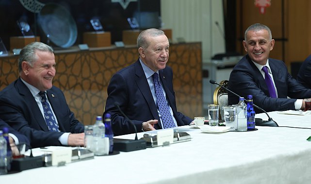 Cumhurbaşkanı Erdoğan, Süper Lig'e çıkan takımları kabul etti