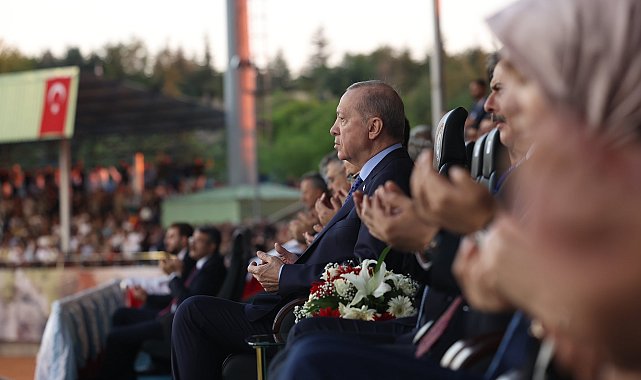 Cumhurbaşkanı Erdoğan: Terörün gölgesinin çekildiği bir Türkiye'de yeni kardeşlik türküleri söyleyeceğiz