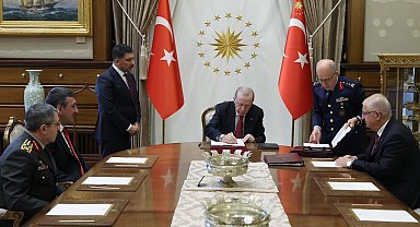 Cumhurbaşkanı Erdoğan, YAŞ kararlarını imzaladı