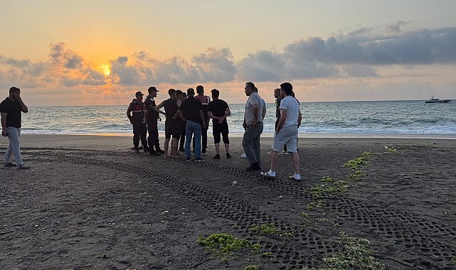 Denizde boğulma tehlikesi geçiren kuzenlerden biri kurtarıldı, diğeri kayıp
