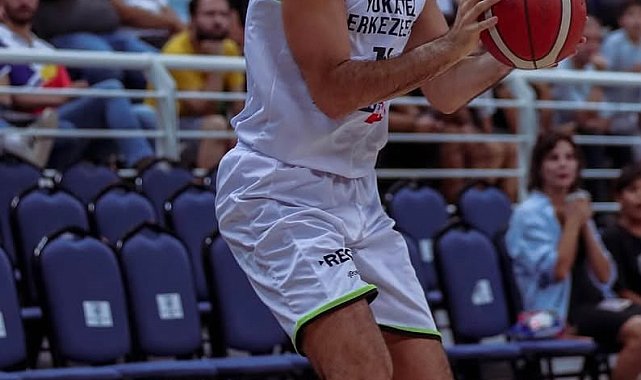 Denizli Basket'te Pecarski döndü