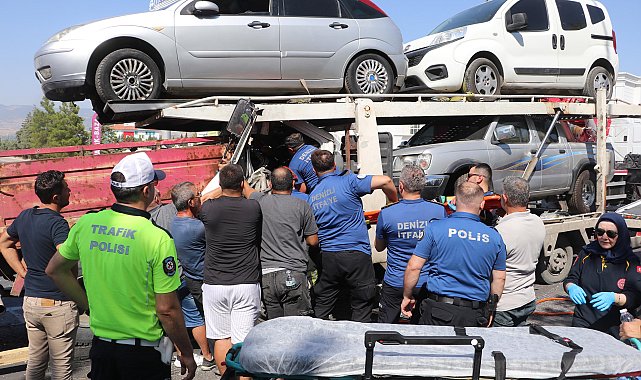 Denizli'de çekicisi ile kamyonet çarpıştı; 2 yaralı