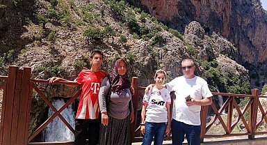 Dereye düşüp ölen Ela'dan geriye piknikte çektirdikleri aile fotoğrafı kaldı