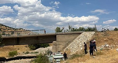 Dereye uçan kamyonetin sürücüsü ağır yaralandı