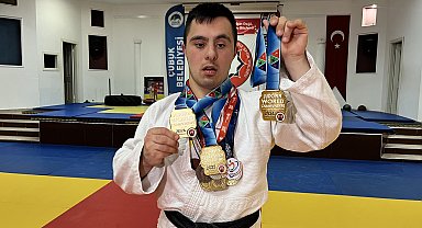 Down sendromlu Ahmet, judoda dünya şampiyonu oldu